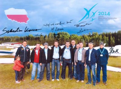 Reprezentacja Polski na 33. Szybowcowe Mistrzostwa Świata Rayskala Finlandia 2014 (Sebastian Kawa, Tomasz Krok, Mikołaj Zdun, Jakub Barszcz, Łukasz Błaszczyk, Paweł Wojciechowski, Janusz Centka)
